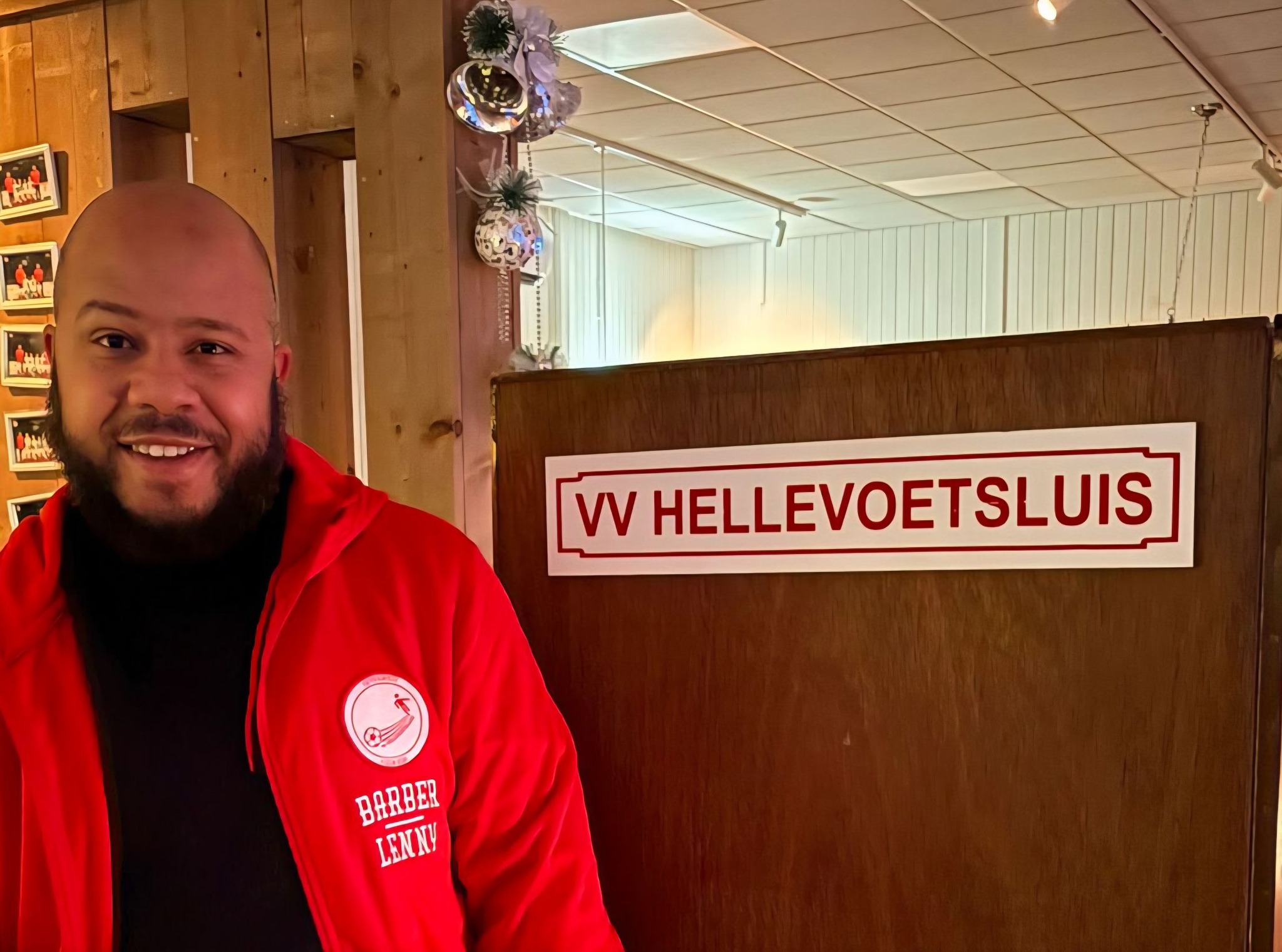 Dimitry Gomes Almeida nieuwe hoofdtrainer Hellevoetsluis