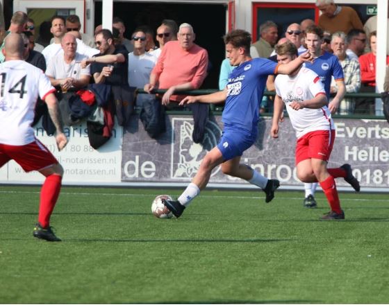 Hellevoetsluis ook volgend seizoen tweede klasser